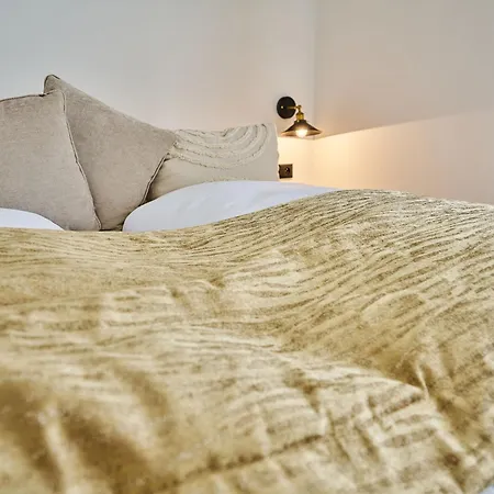 Luxury With Large Terrace & Netflix By Interhome Apartament *